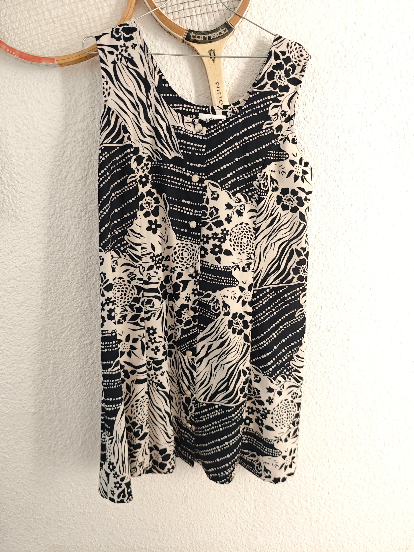 Robe bleue foncée