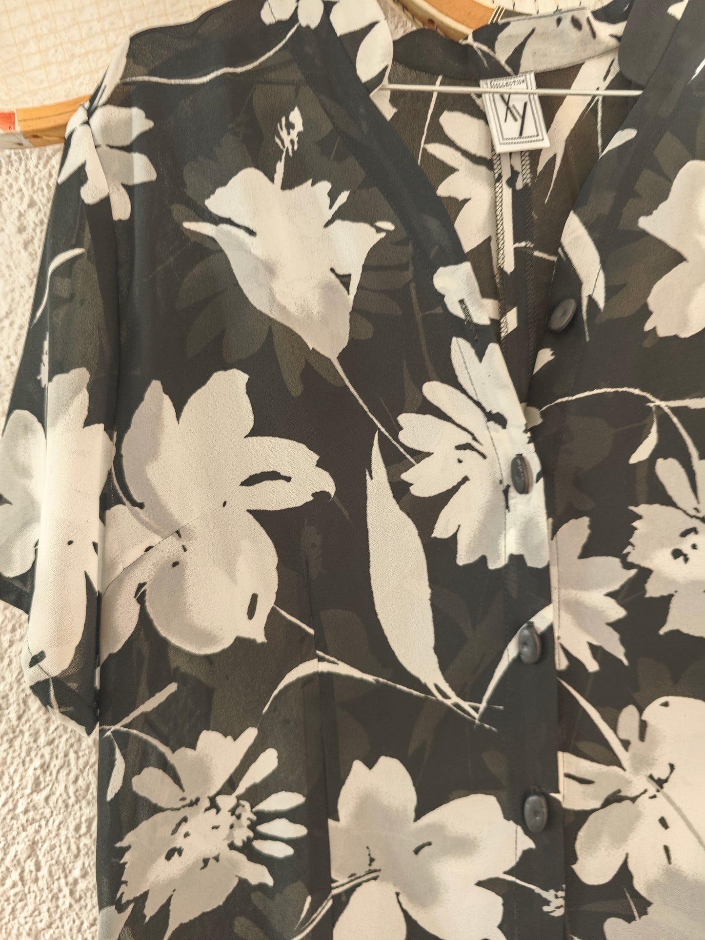 Chemise fleurie transparente