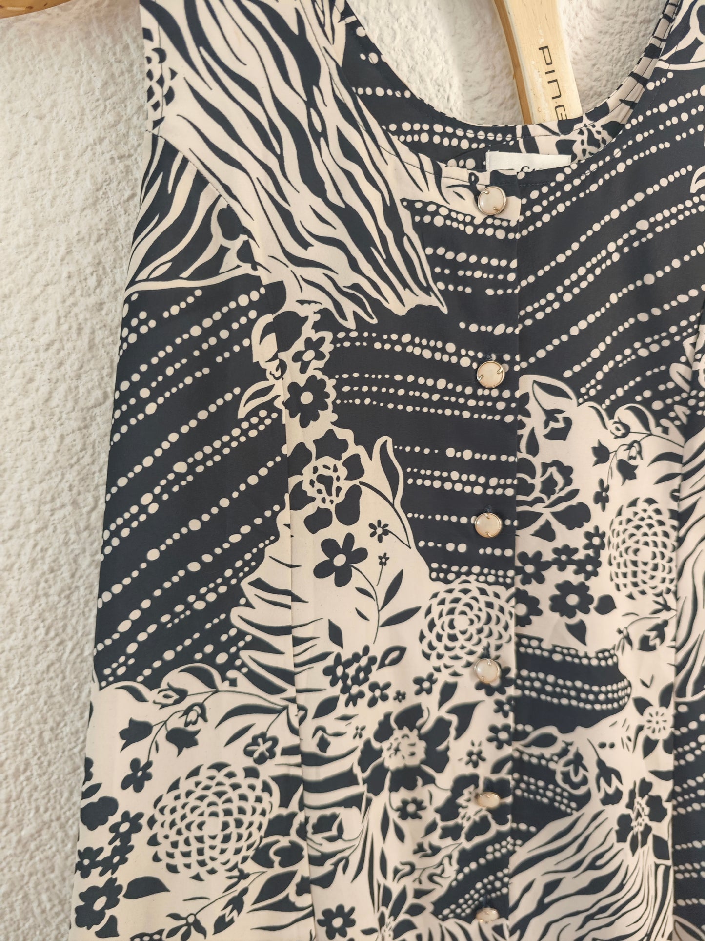 Robe bleue foncée