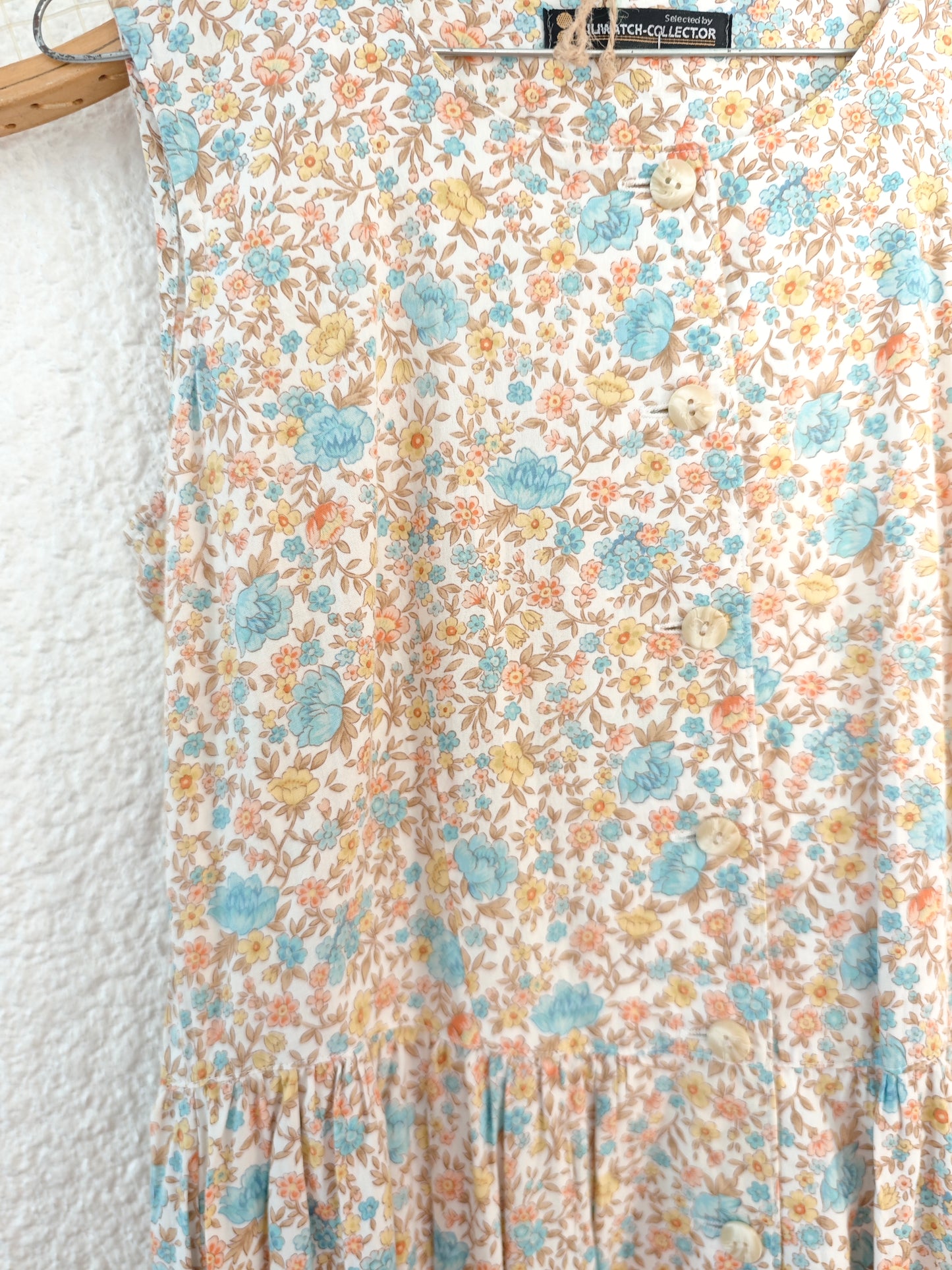 Robe fleurie orange et bleue